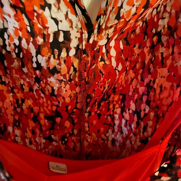 Ladies XL dressy tank with sewn in spaghetti strap camisole - Picture 10 of 13